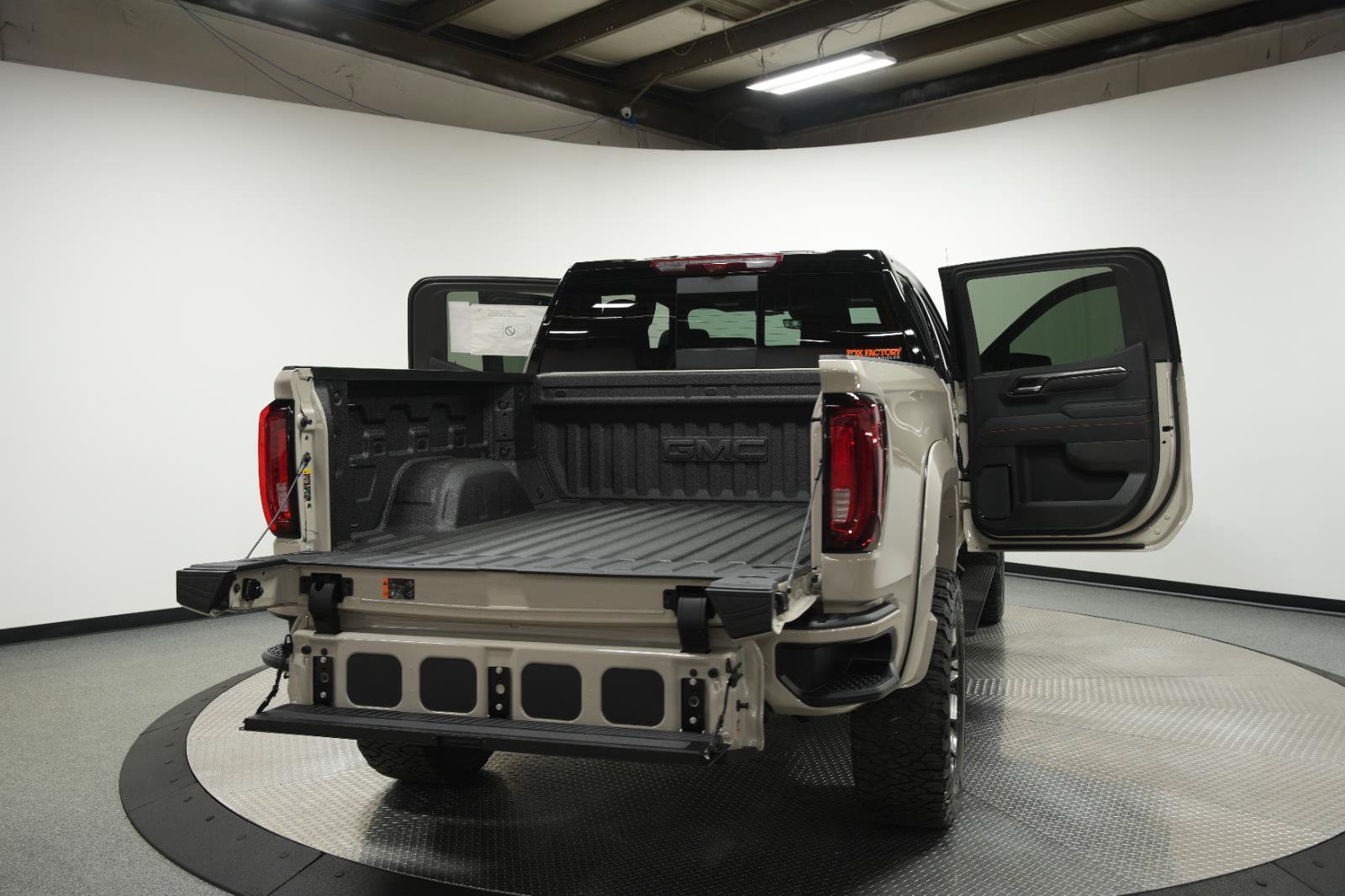 New 2026 GMC Sierra 1500 AT4 w/ AT4 Premium Package AWD/4WD image 14