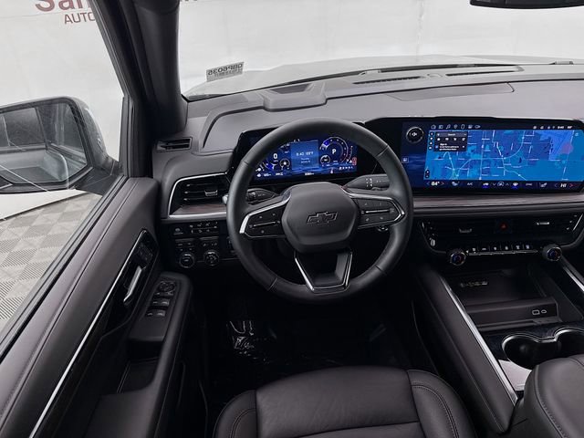 Used 2025 Chevrolet Suburban Z71 w/ Comfort Package image 27
