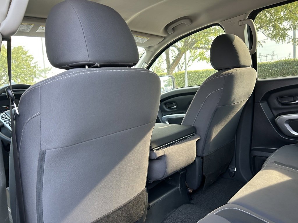 Used 2023 Nissan Titan SV image 24