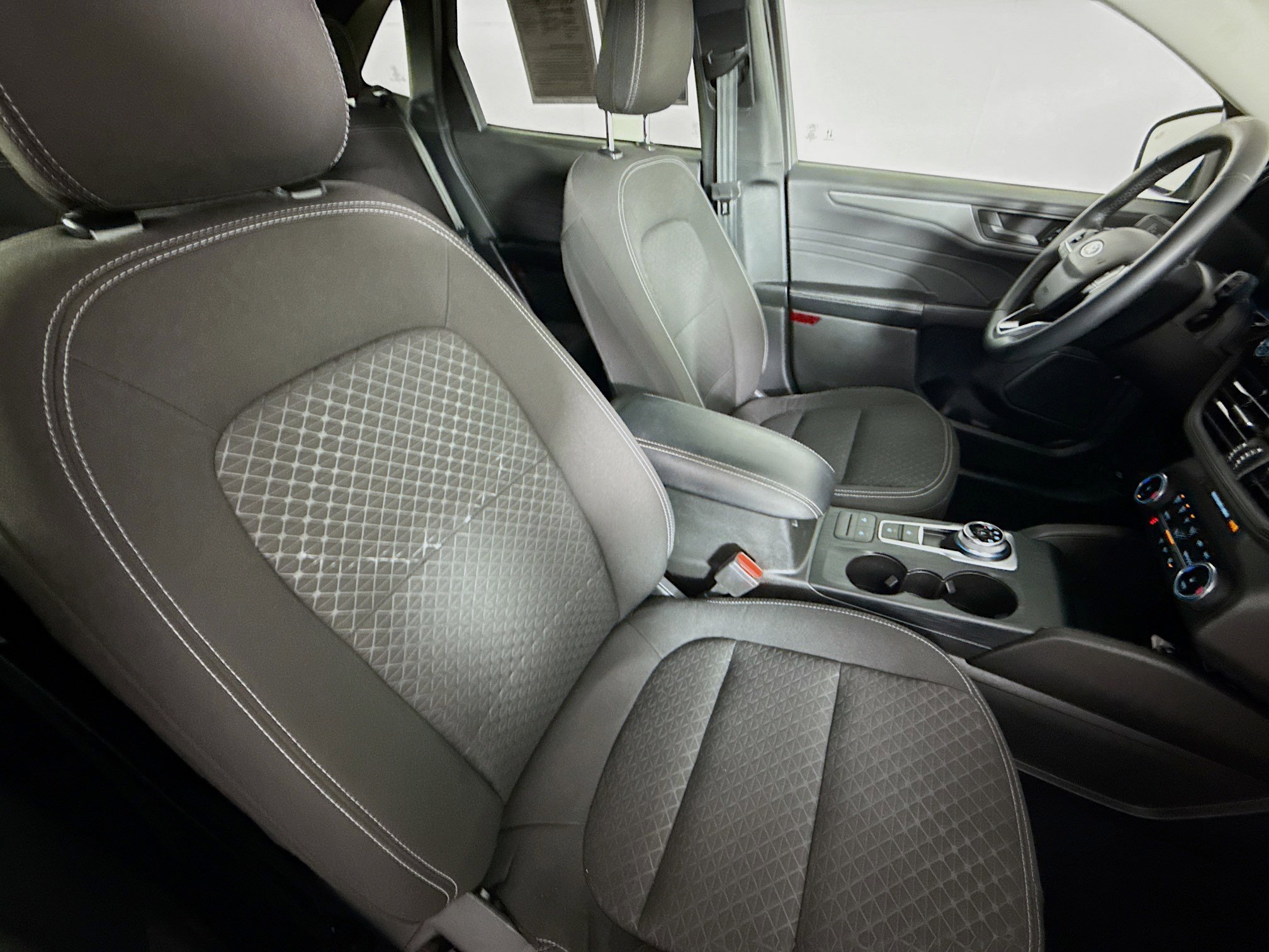 Used 2024 Ford Escape Active image 34