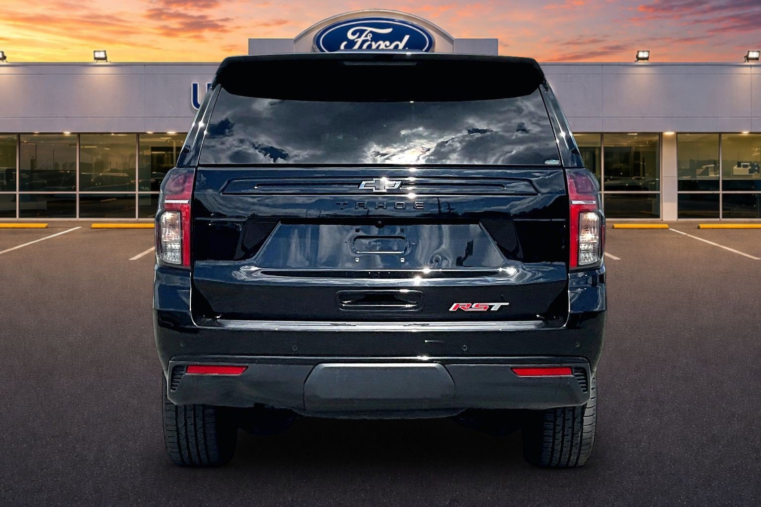 Used 2023 Chevrolet Tahoe RST AWD/4WD image 4