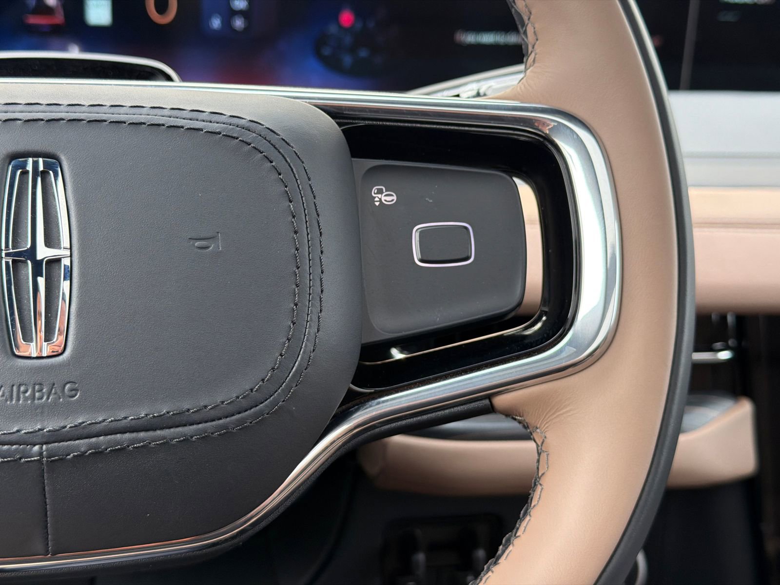 New 2026 Lincoln Navigator L Black Label AWD/4WD image 24