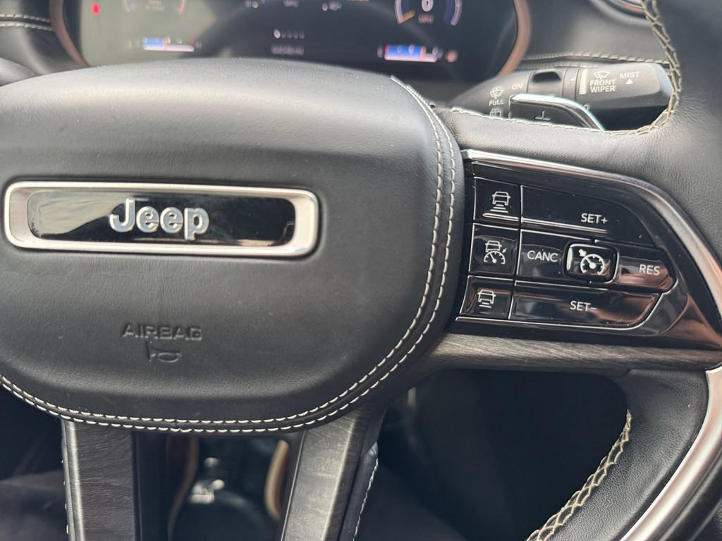 Used 2021 Jeep Grand Cherokee L Overland w/ Luxury Tech Group IV AWD/4WD image 30