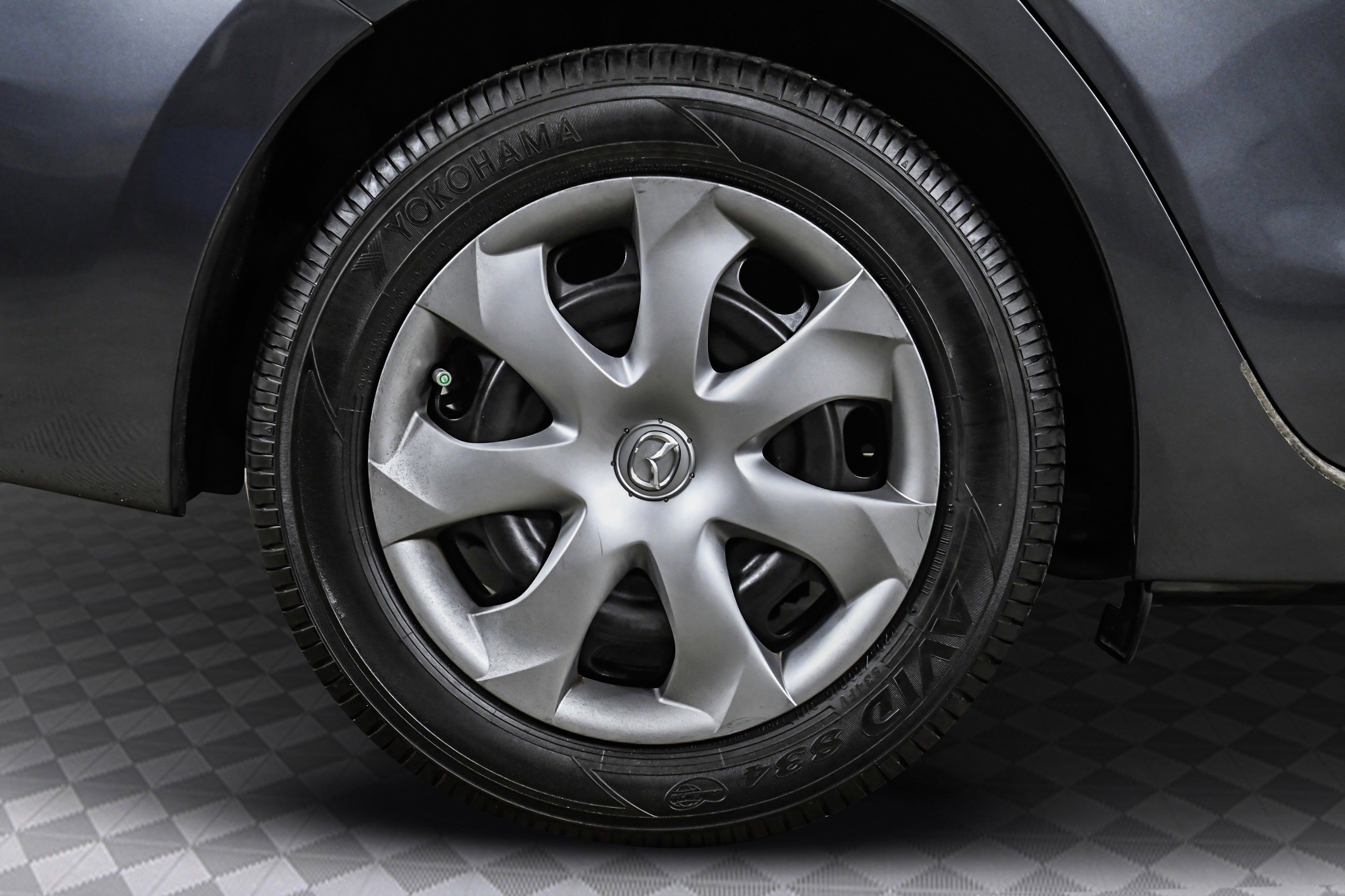 Used 2016 MAZDA MAZDA3 i Sport image 33