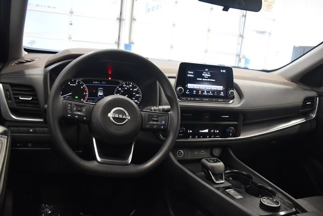 Used 2023 Nissan Rogue SV AWD/4WD image 23