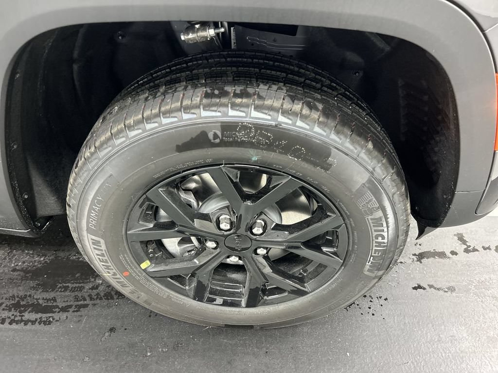 New 2026 Jeep Grand Cherokee L 4WD image 7