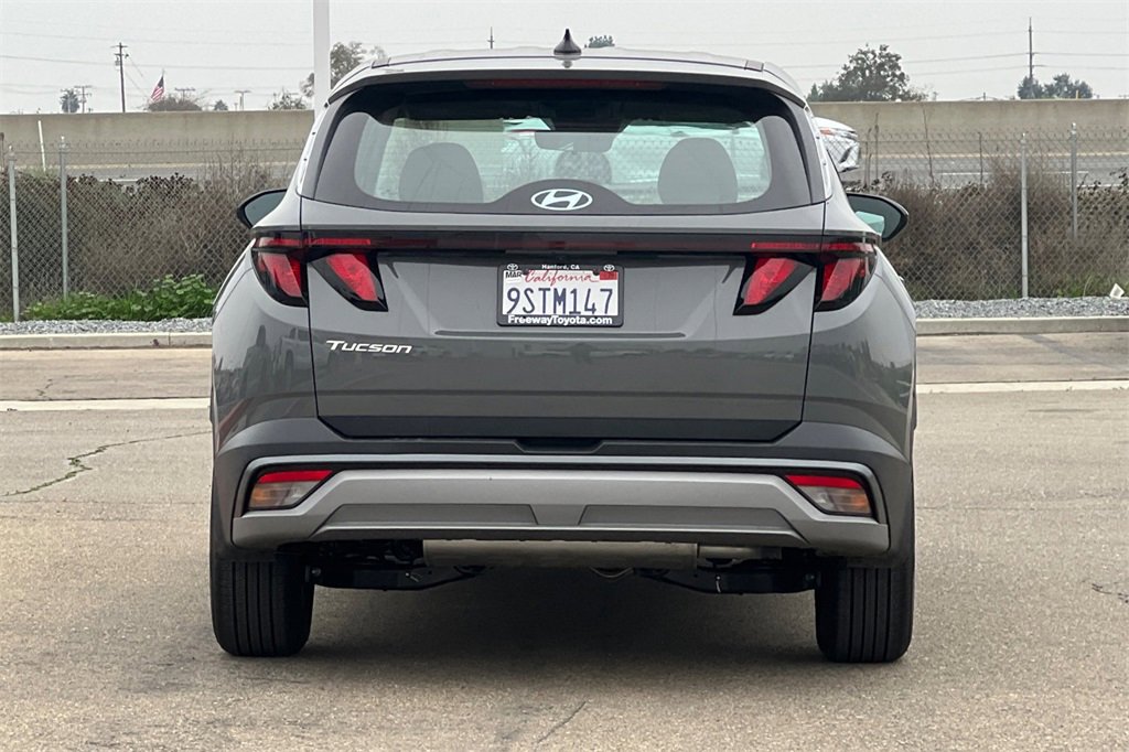 Used 2025 Hyundai Tucson SE image 6