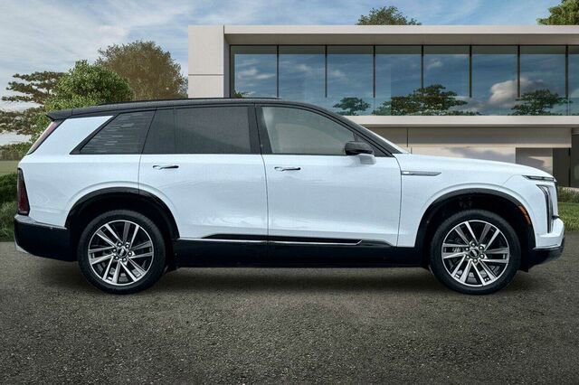 New 2026 Cadillac Vistiq Sport w/ LPO, Floor Liner Package AWD/4WD image 3