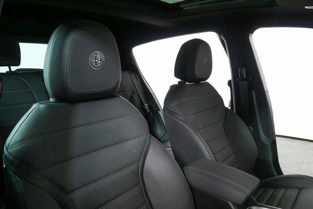New 2026 Alfa Romeo Tonale w/ Black Premium Package AWD/4WD image 24