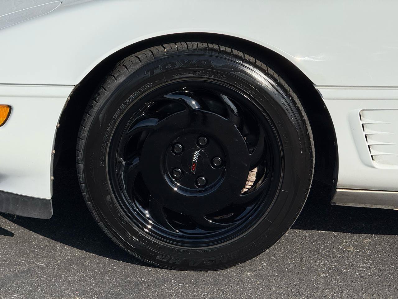 Used 1996 Chevrolet Corvette Coupe RWD image 34