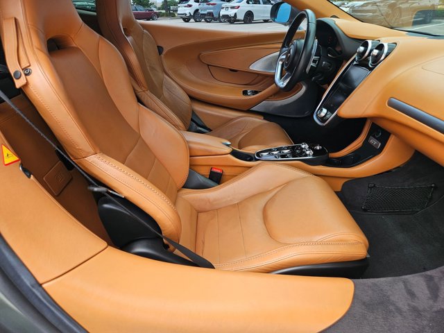 Used 2020 McLaren GT image 17