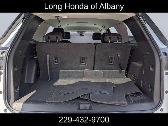 Used 2021 Chevrolet Traverse LT FWD image 12