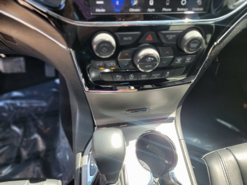 Used 2022 Jeep Grand Cherokee Limited RWD image 21