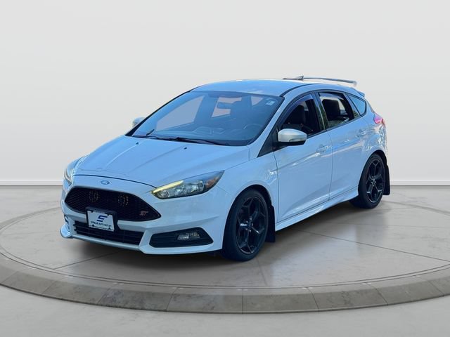 Used 2015 Ford Focus ST FWD image 3