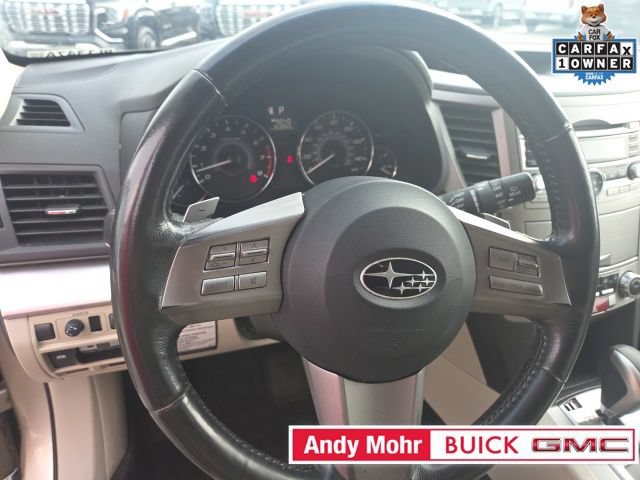 Used 2010 Subaru Outback 2.5i Premium AWD/4WD image 32