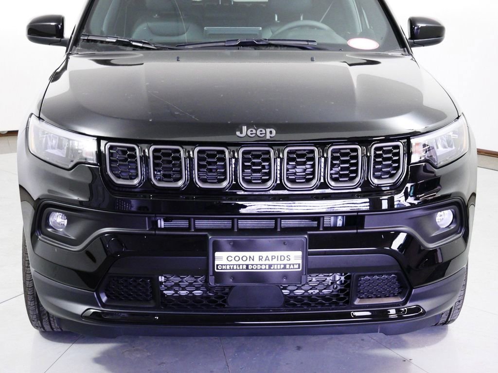 Used 2024 Jeep Compass Latitude w/ Convenience Group image 3