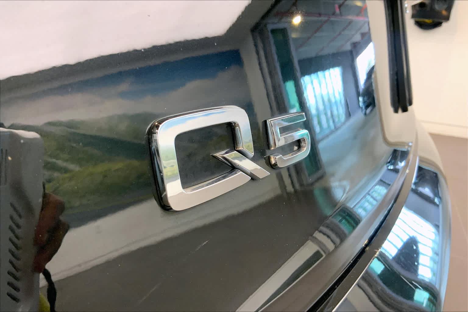 Used 2021 Audi Q5 2.0T Premium Plus w/ Premium Plus Package AWD/4WD image 33