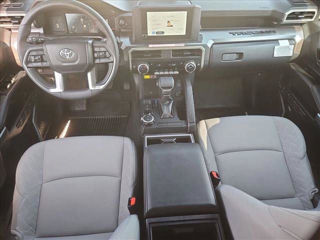 Used 2025 Toyota Tacoma SR5 AWD/4WD image 22