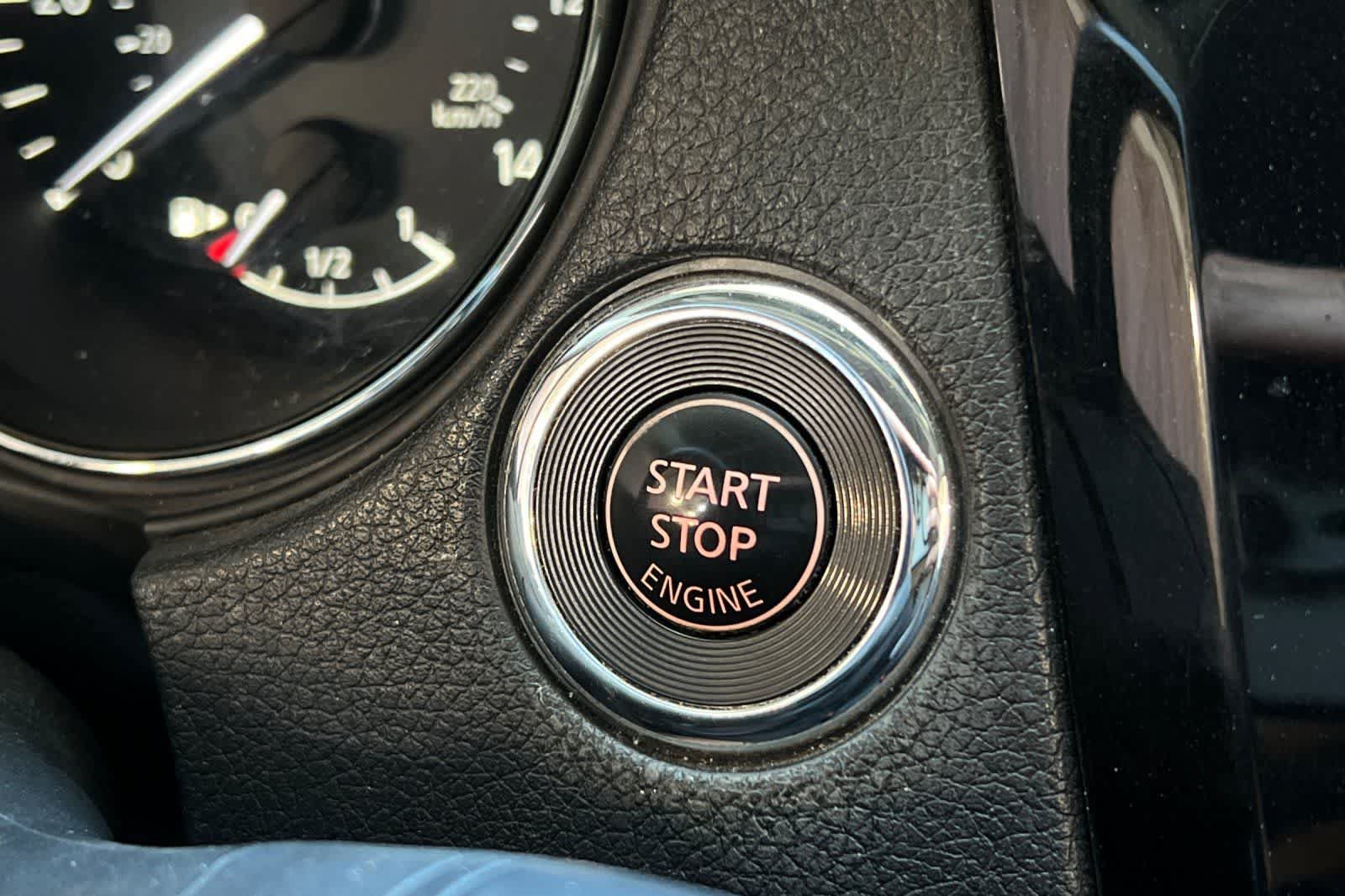 Used 2019 Nissan Rogue SV FWD image 23