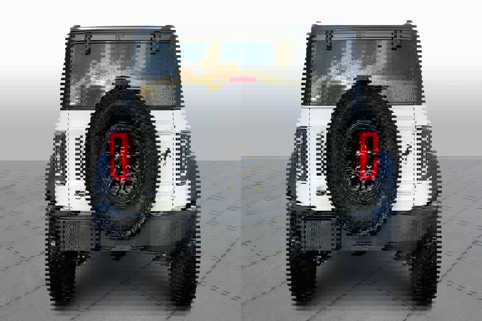 Used 2023 Ford Bronco Wildtrak image 4