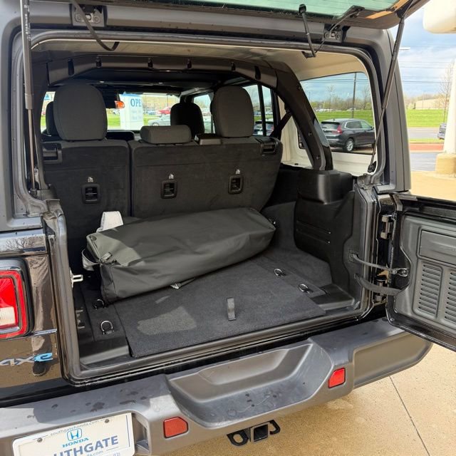 Used 2025 Jeep Wrangler Unlimited Sport S 4xe AWD/4WD image 14