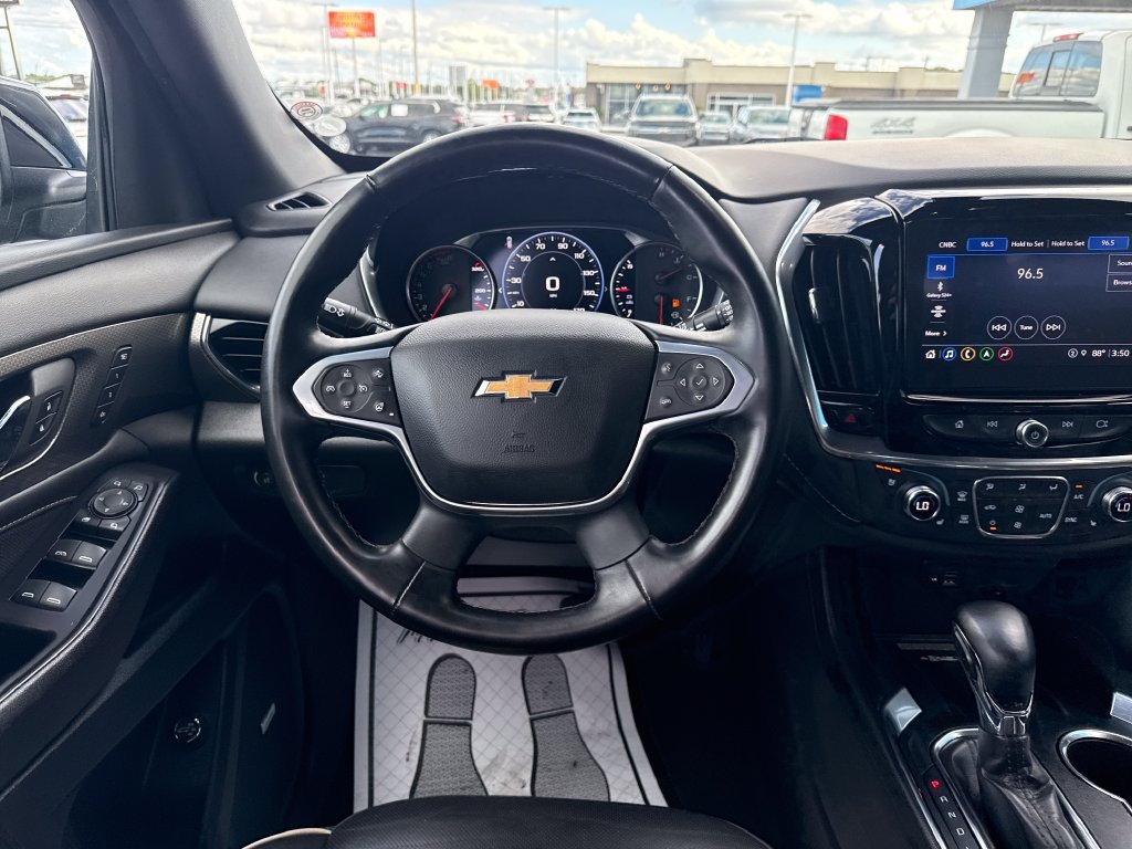 Used 2023 Chevrolet Traverse Premier AWD/4WD image 17