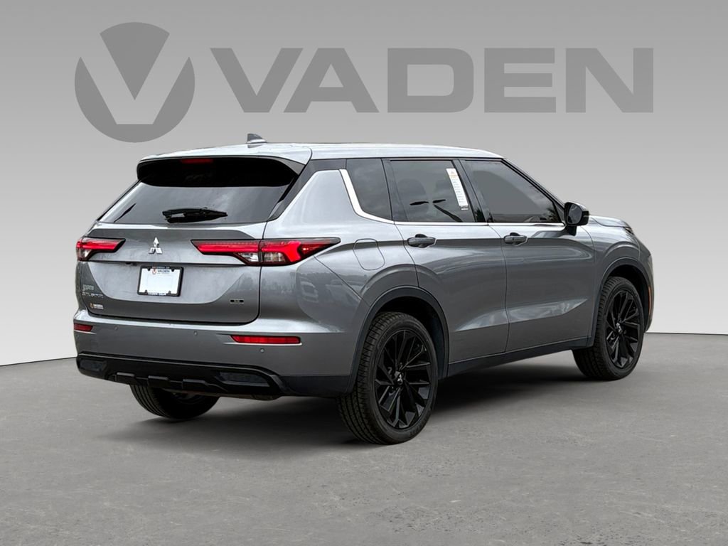Used 2023 Mitsubishi Outlander SE Black Edition image 20