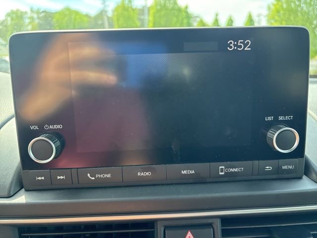 Used 2025 Honda Pilot Sport image 19