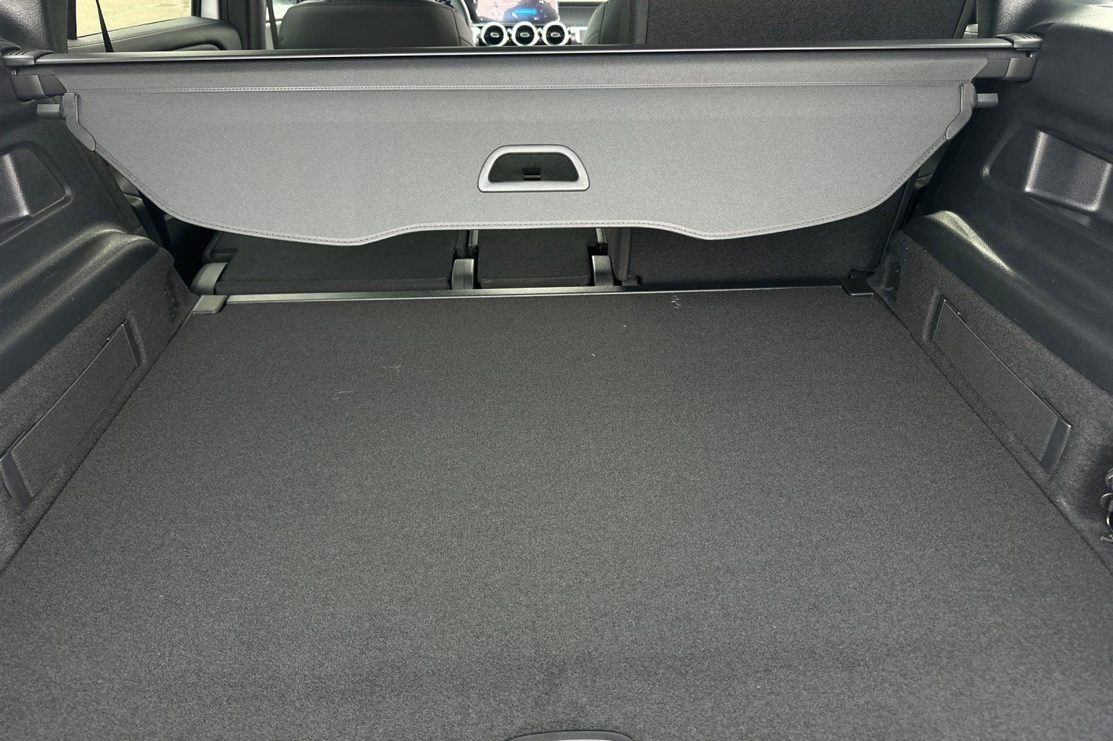 New 2026 Mercedes-Benz GLB 250 image 35