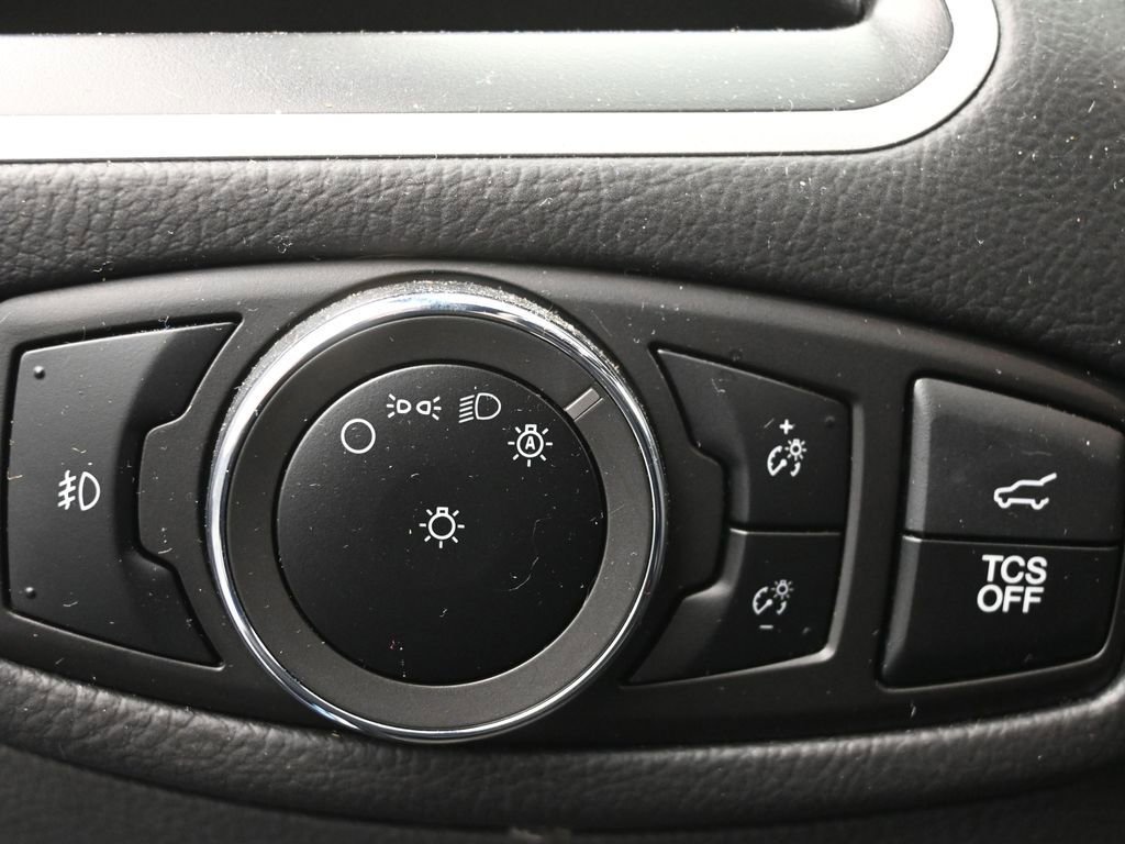 Used 2024 Ford Edge ST-Line image 22