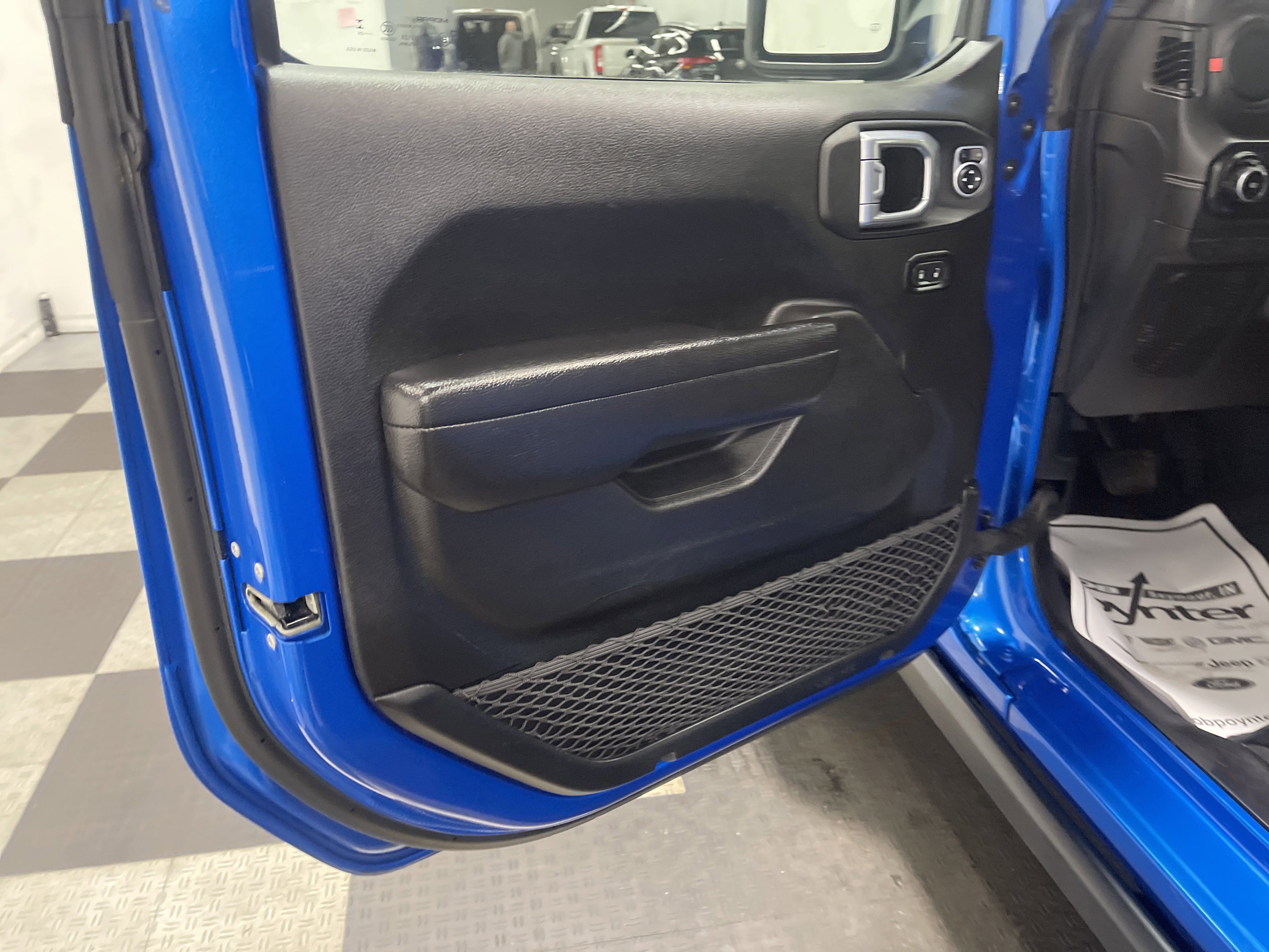 Used 2024 Jeep Wrangler Unlimited Rubicon image 10