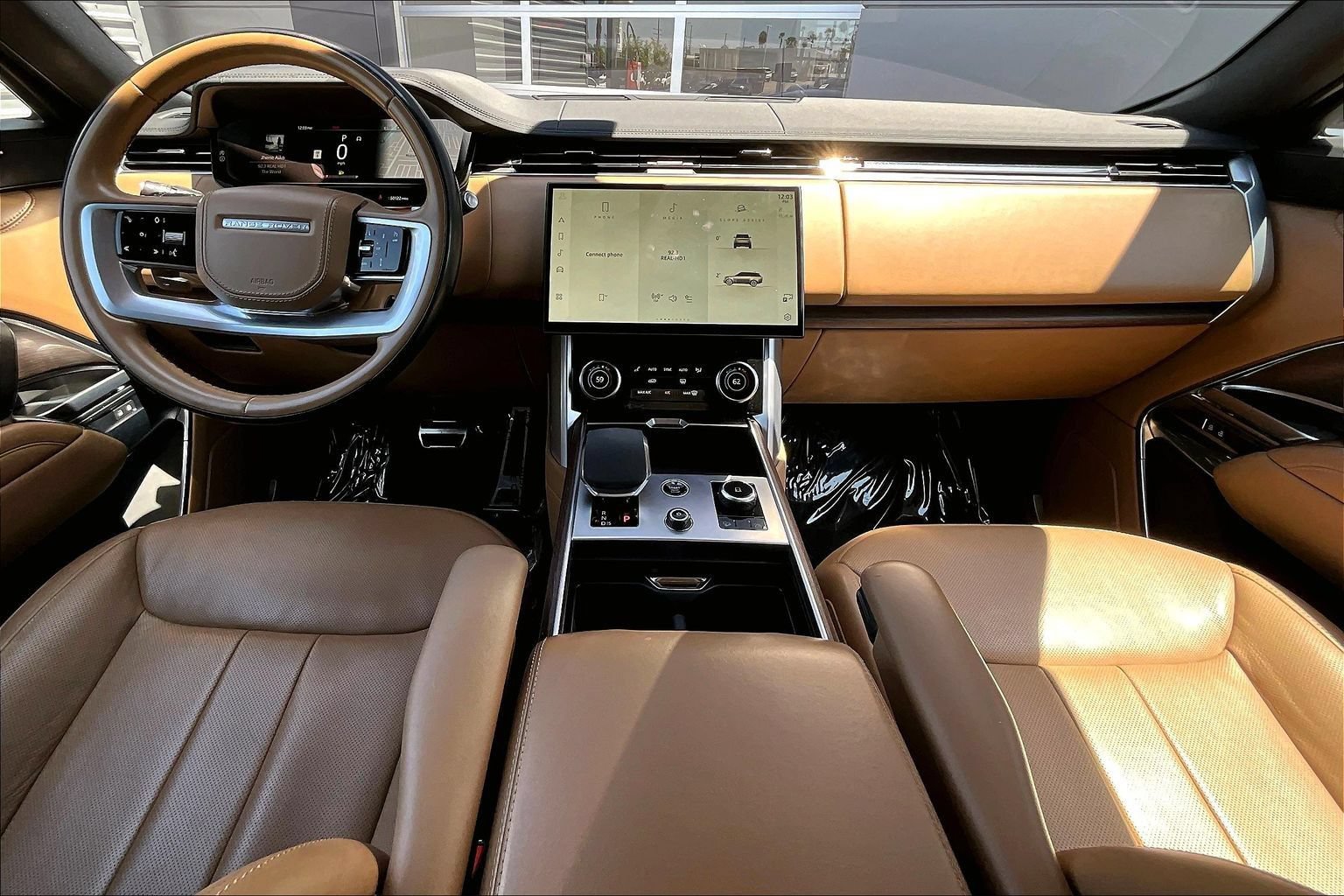 Certified 2023 Land Rover Range Rover SE AWD/4WD image 14