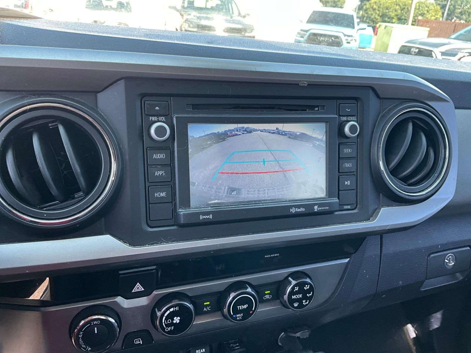 Used 2018 Toyota Tacoma SR5 AWD/4WD image 13