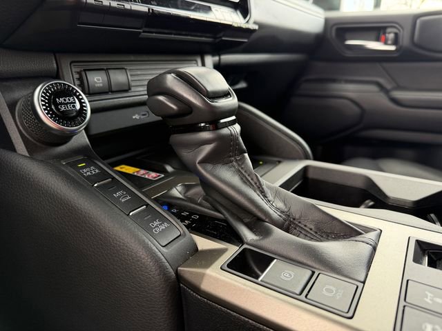 Certified 2024 Toyota Land Cruiser Base image 19