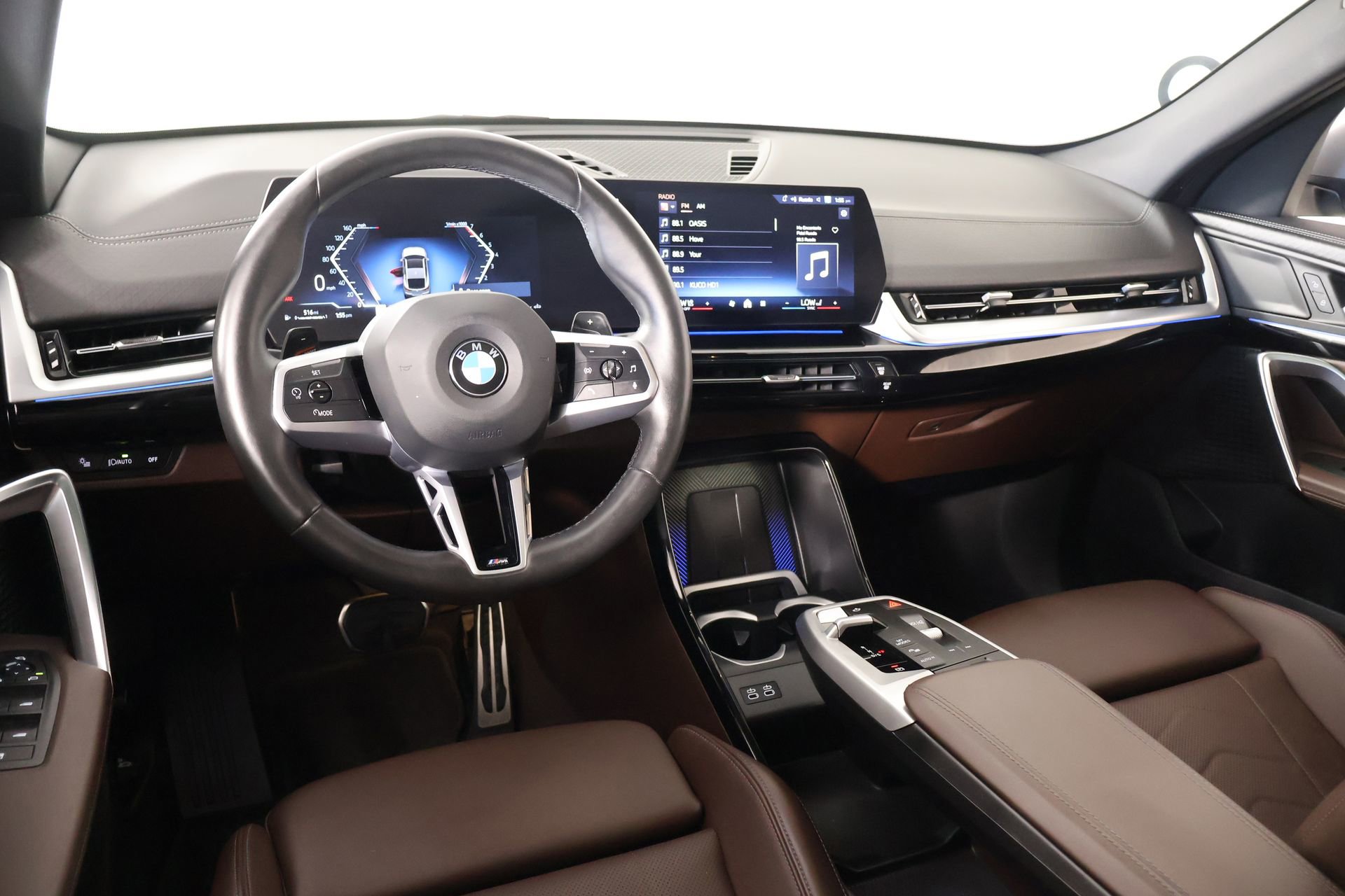 Used 2025 BMW X2 xDrive28i w/ M Sport Package image 2