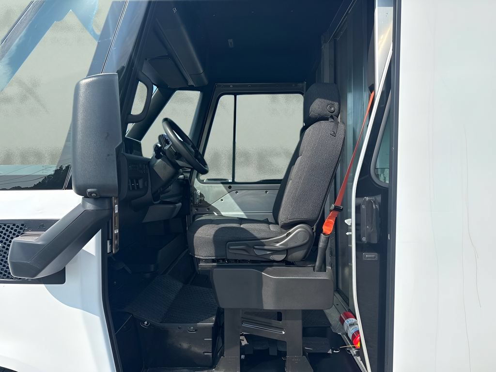 Used 2024 Chevrolet Brightdrop 600 w/ Commercial Equipment Package AWD/4WD image 6