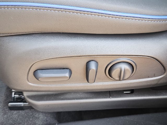Used 2026 Buick Encore GX Sport Touring w/ Advanced Technology Package FWD image 23