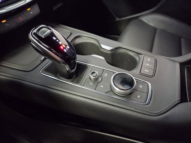 Used 2024 Cadillac XT4 Premium Luxury image 30