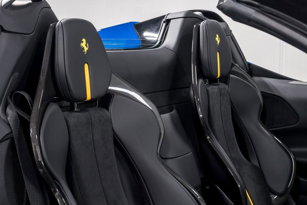 Used 2024 Ferrari SF90 Spider image 27