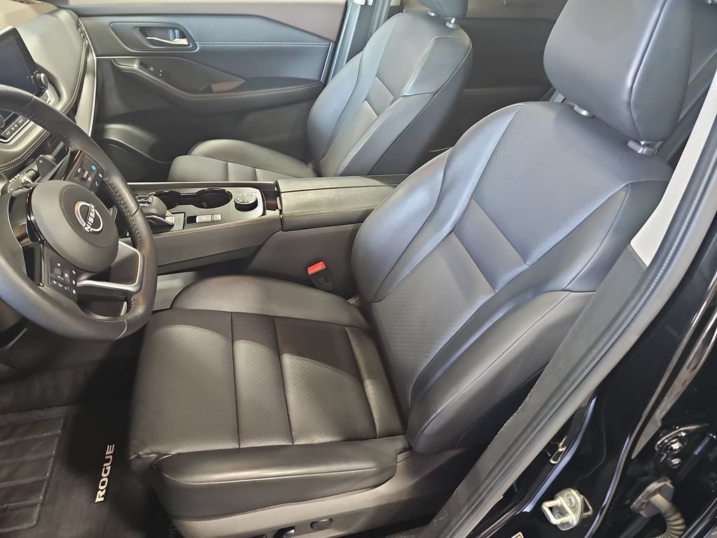 Certified 2023 Nissan Rogue SV w/ SV Premium B Package AWD/4WD image 16