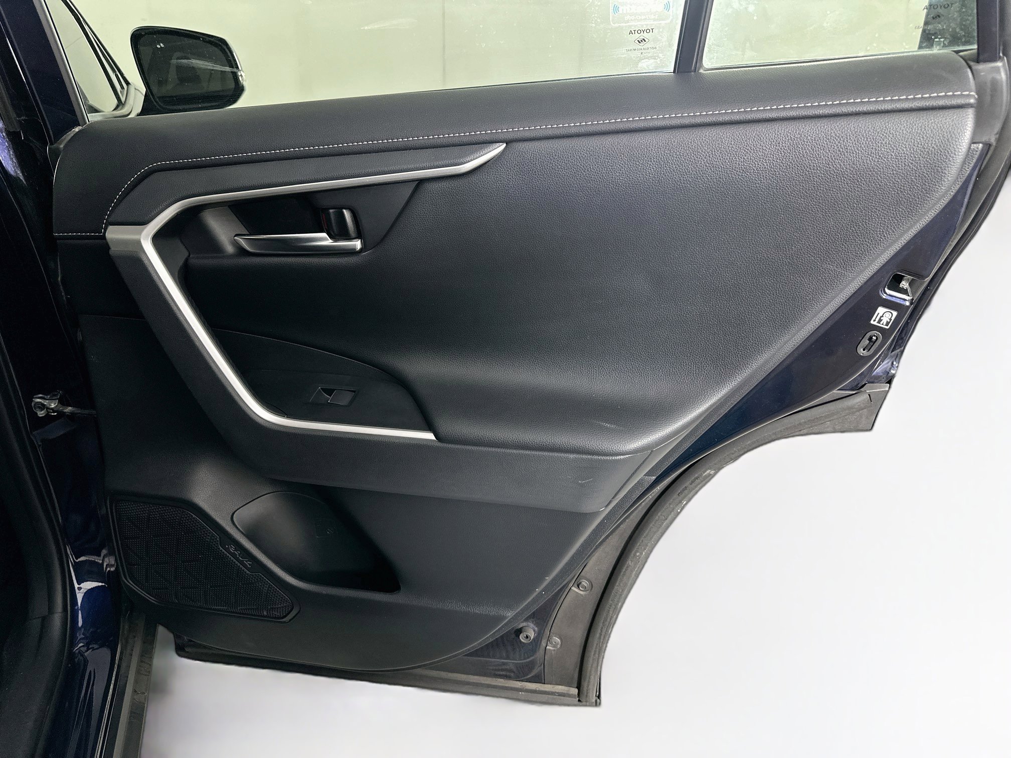 Used 2019 Toyota RAV4 Limited AWD/4WD image 31