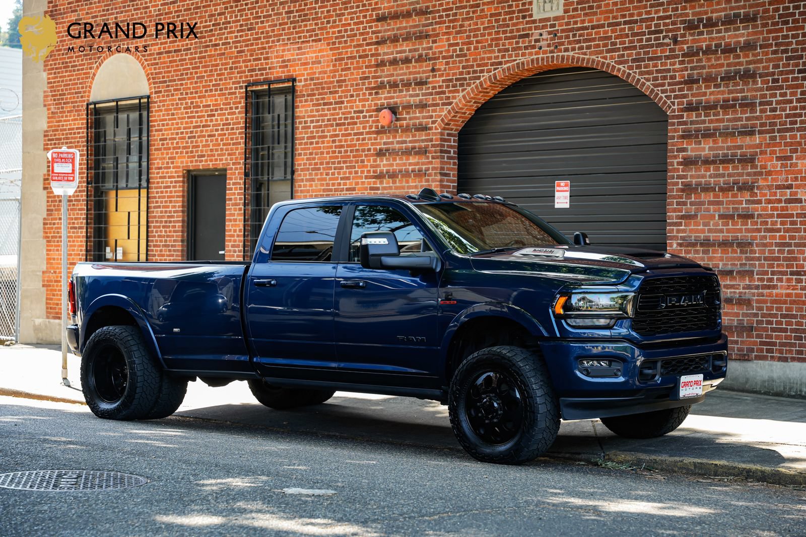 Used 2024 RAM 3500 Limited w/ Night Edition AWD/4WD image 1