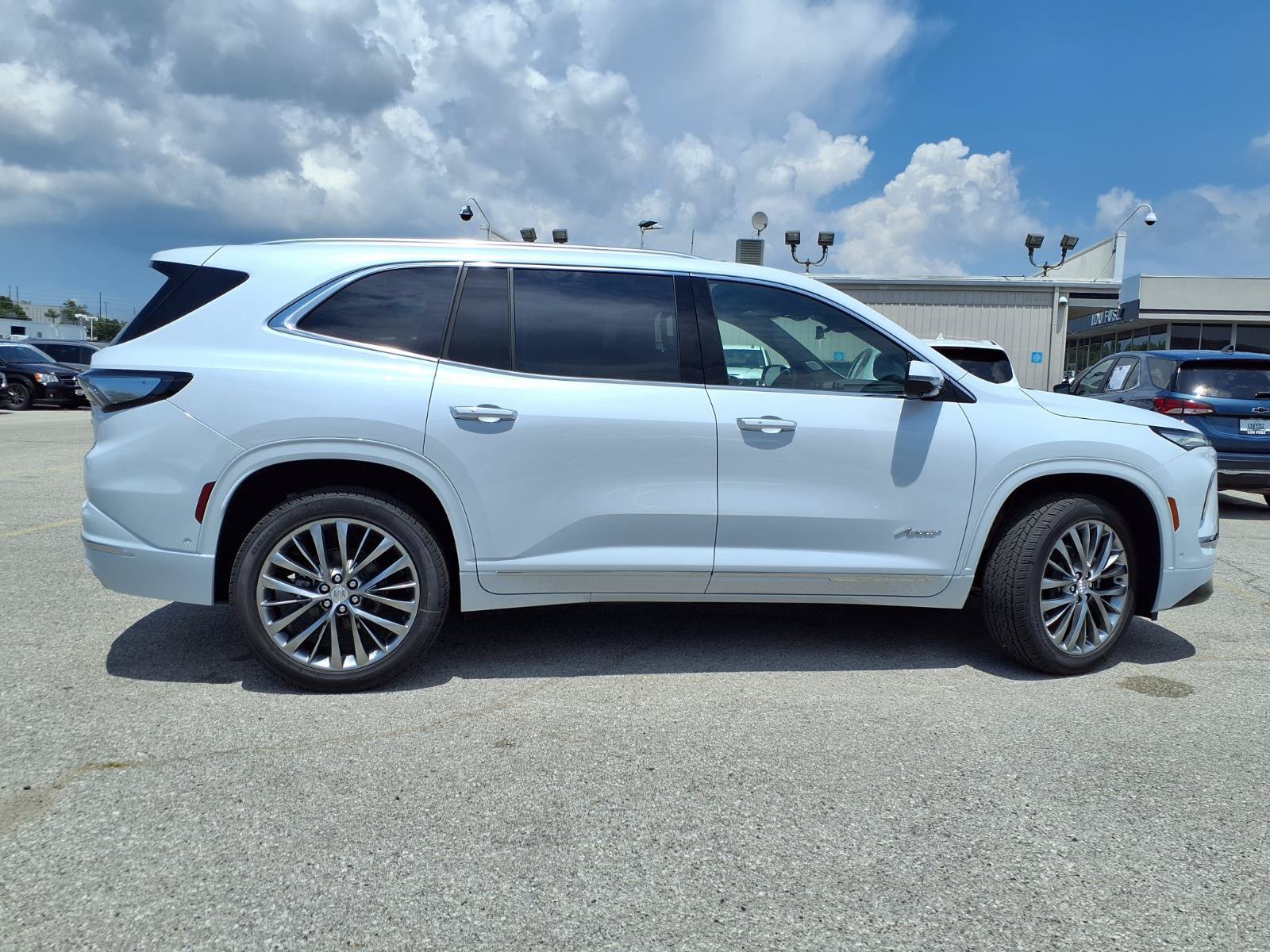 New 2026 Buick Enclave Avenir w/ Super Cruise Package AWD/4WD image 20