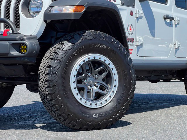 Used 2022 Jeep Wrangler Unlimited Rubicon w/ Cold Weather Group AWD/4WD image 2