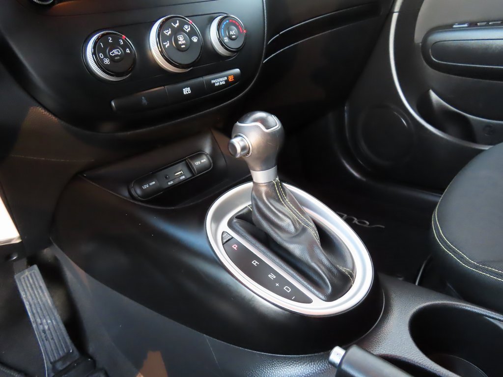 Used 2015 Kia Soul + image 14