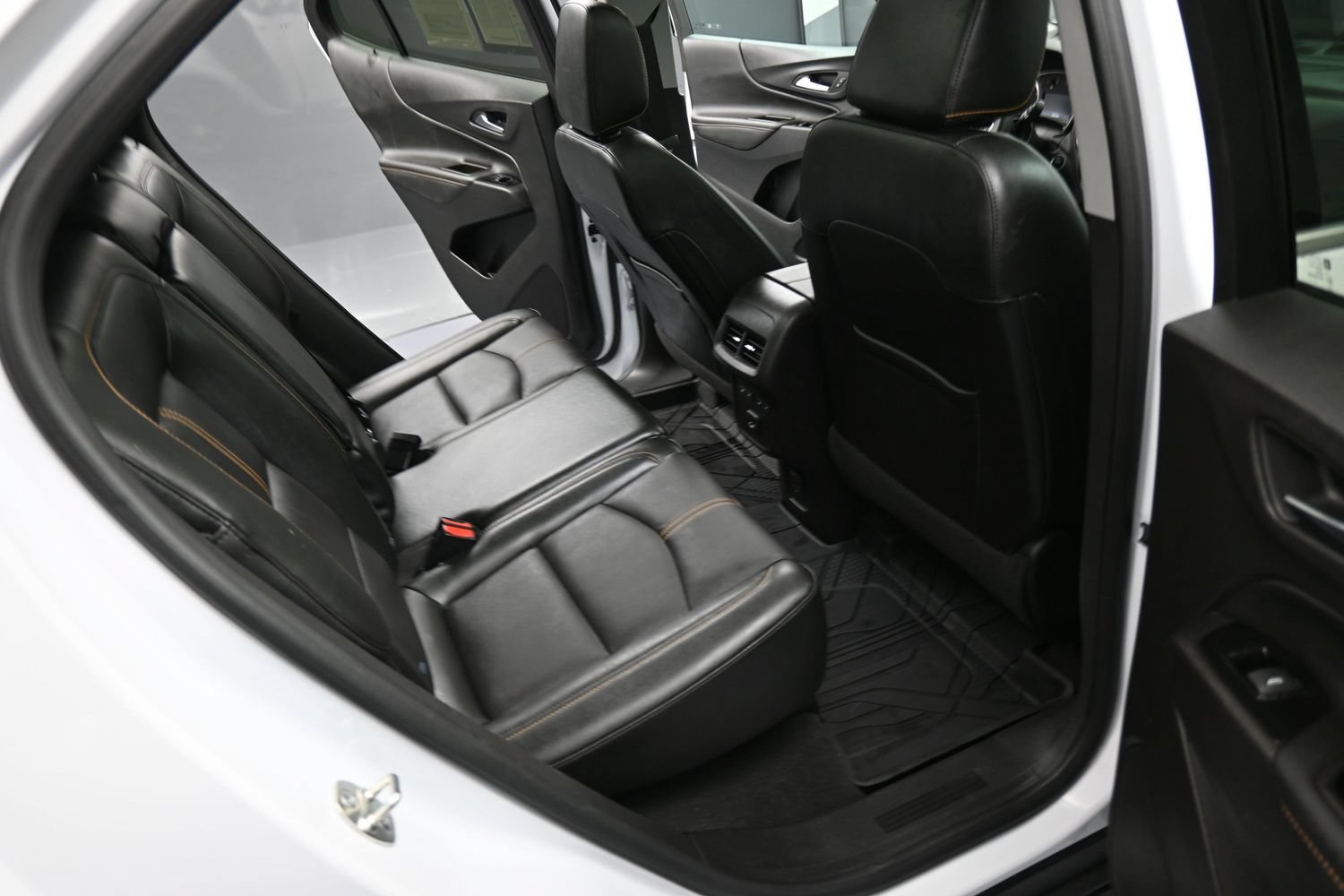 Used 2024 Chevrolet Equinox Premier FWD image 19