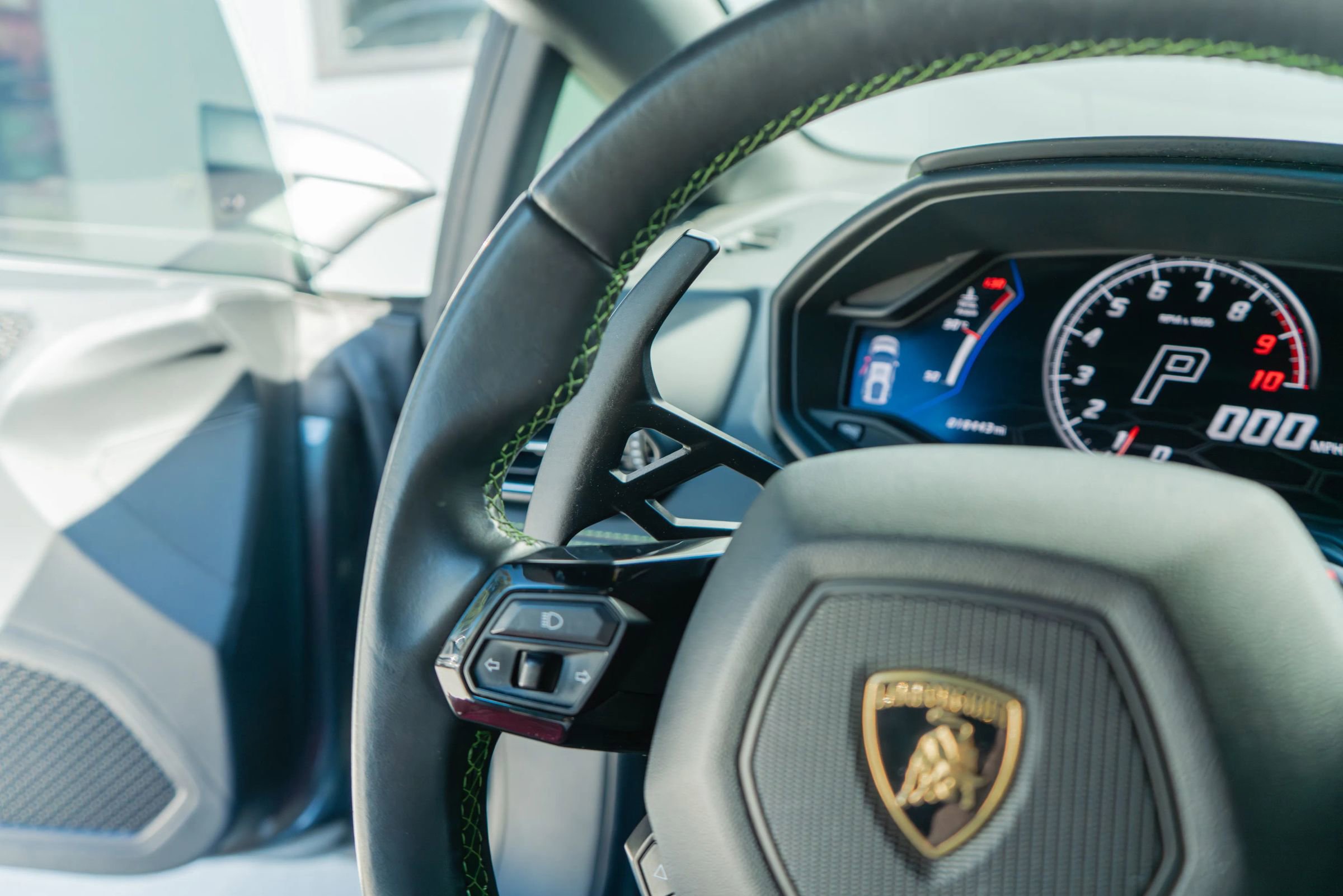 Used 2020 Lamborghini Huracan EVO image 36