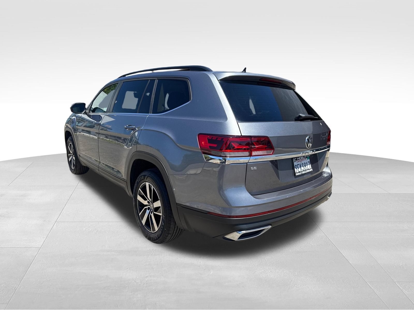 Used 2023 Volkswagen Atlas SE FWD image 3