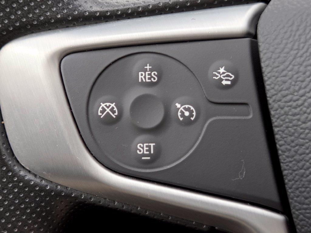 Used 2023 GMC Terrain SLE FWD image 9