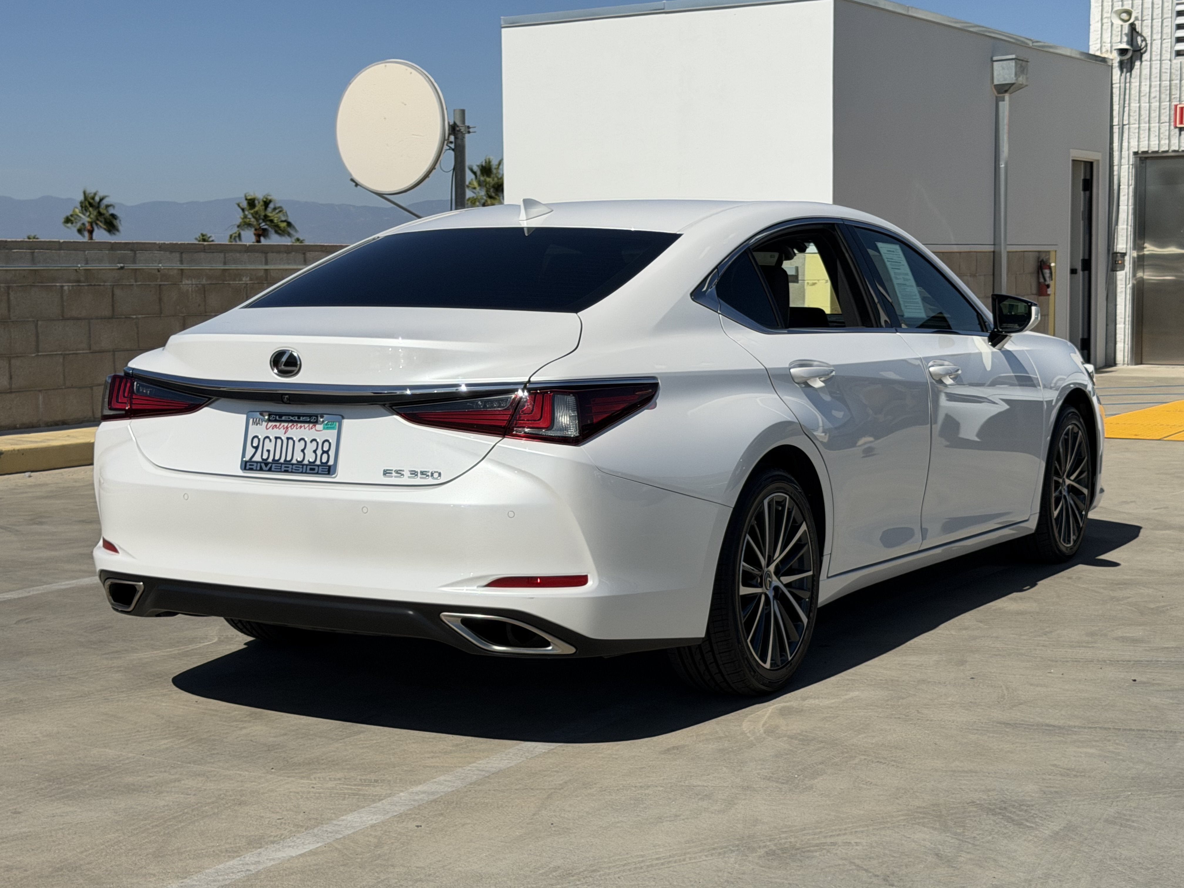 Certified 2023 Lexus ES 350 w/ Premium Package FWD image 10